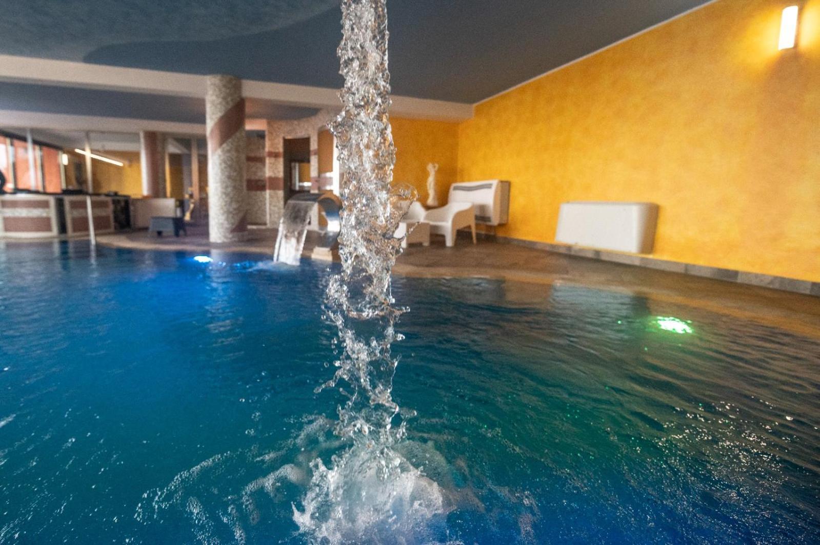 Villa Rosaria con spa e piscina interna Gioiosa Marea Esterno foto